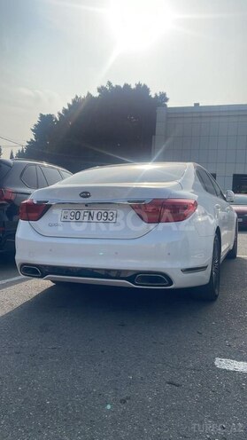 Kia Quoris-21