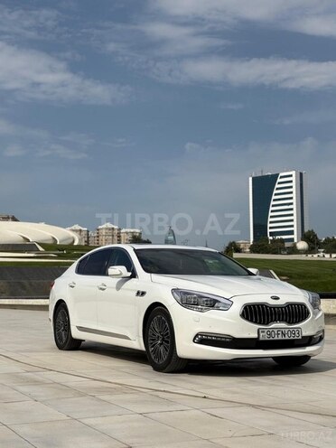 Kia Quoris-13