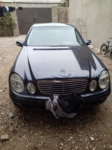 Mercedes E 240-2