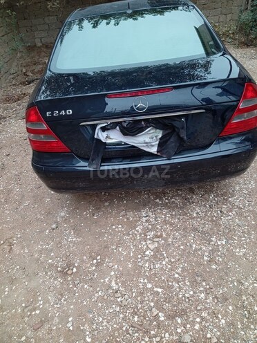 Mercedes E 240-3