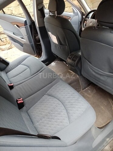 Mercedes E 240-10