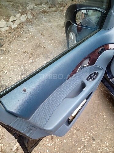 Mercedes E 240-8