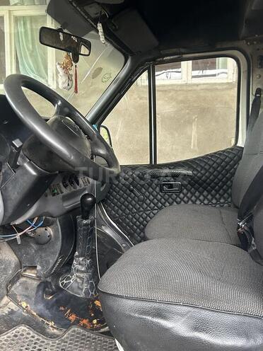 Ford Transit-6