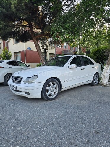 Mercedes C 200-2