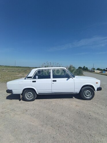 LADA (VAZ) 2107-20
