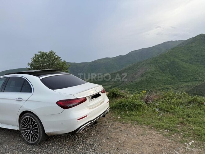 Mercedes E 300 4MATIC-19