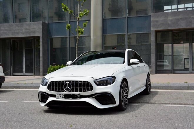 Mercedes E 300 4MATIC-6