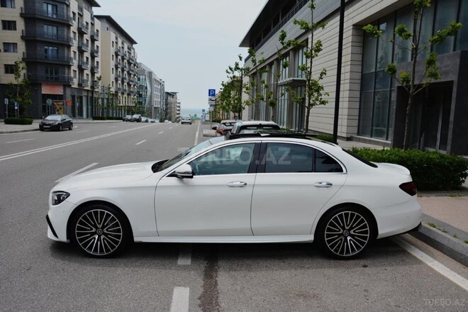 Mercedes E 300 4MATIC-8