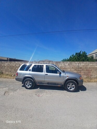 Nissan Pathfinder-3