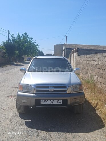 Nissan Pathfinder-1