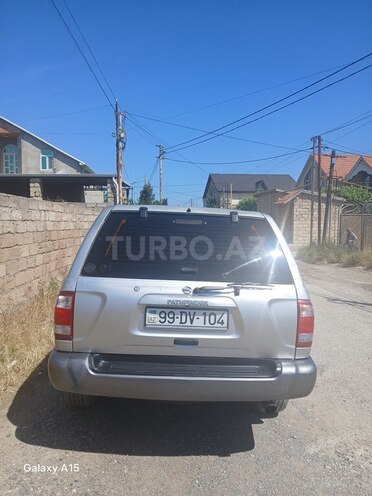 Nissan Pathfinder-2