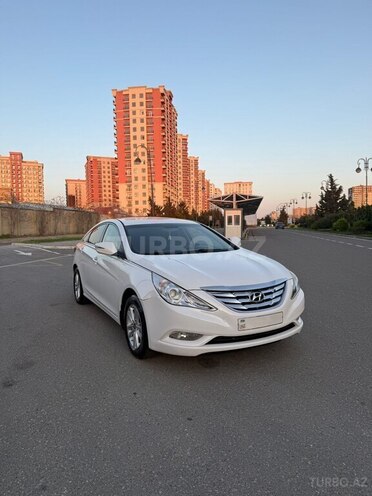 Hyundai Sonata-1