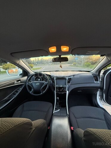 Hyundai Sonata-9