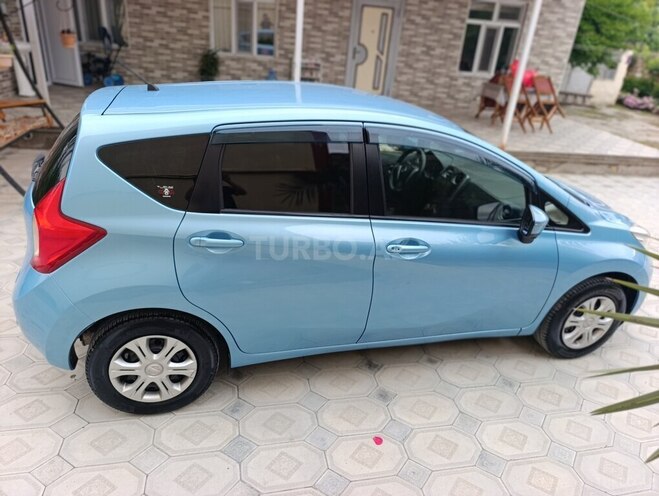 Nissan Note-7