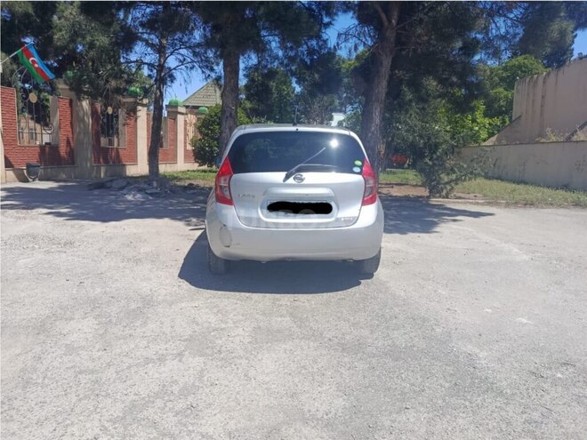 Nissan Note-2