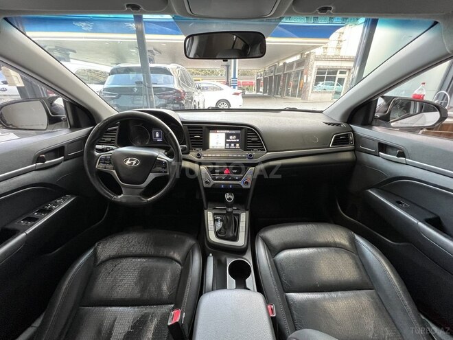 Hyundai Avante-12