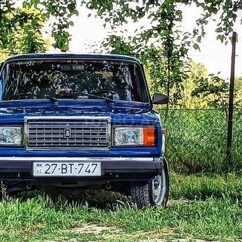 LADA (VAZ) 2107-2