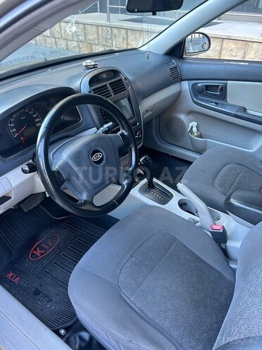 Kia Cerato-5