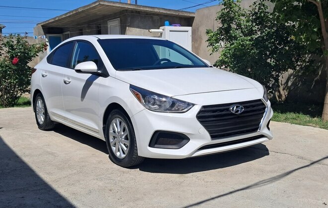 Hyundai Accent-2