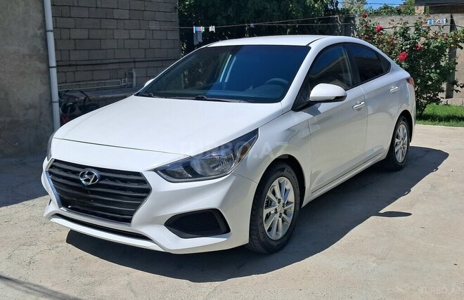 Hyundai Accent-3