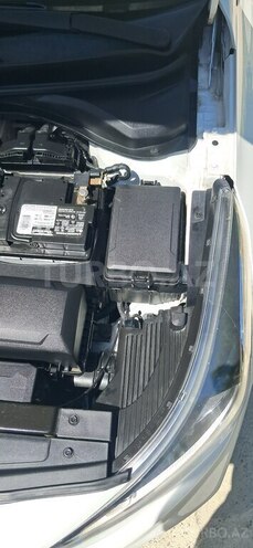 Hyundai Accent-11