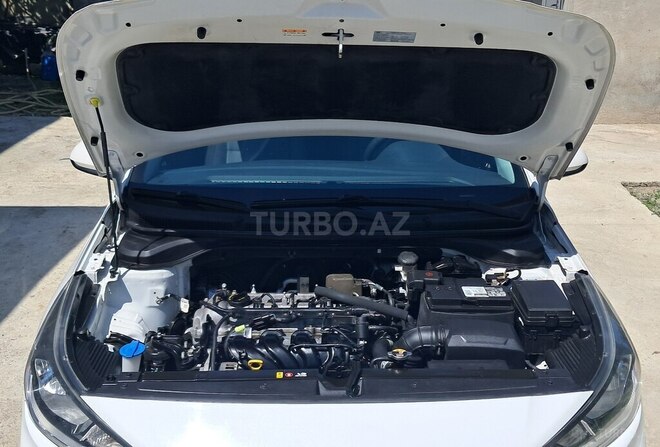 Hyundai Accent-14
