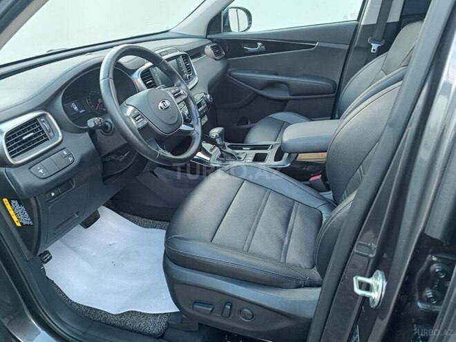 Kia Sorento-11