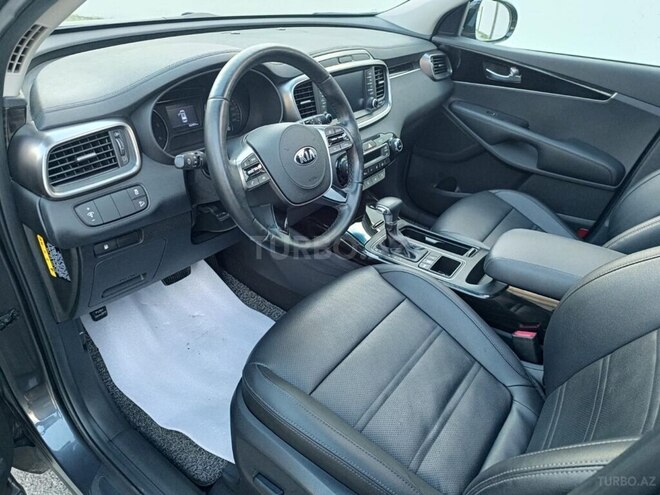 Kia Sorento-12