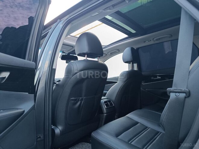 Kia Sorento-14