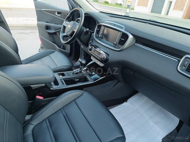Kia Sorento-18