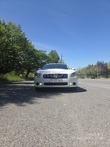Nissan Maxima-1