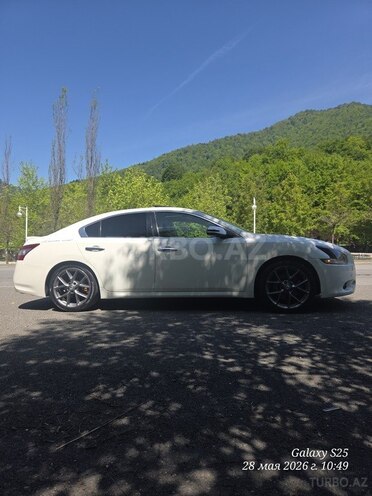 Nissan Maxima-4