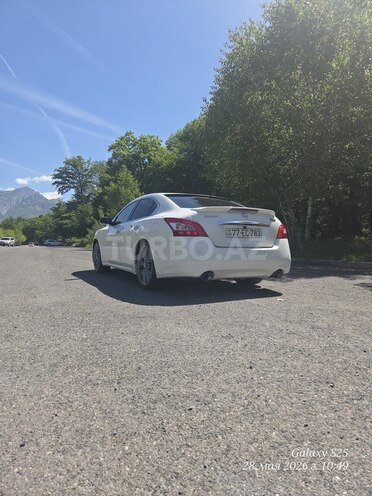 Nissan Maxima-7