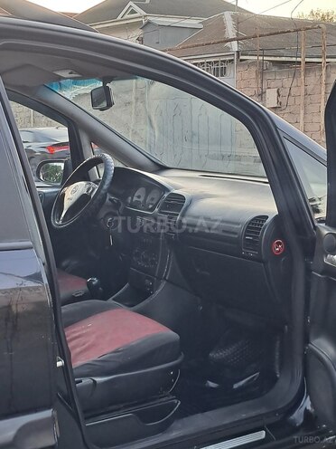 Opel Zafira-5
