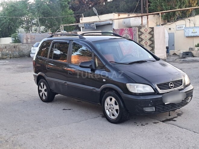 Opel Zafira-4