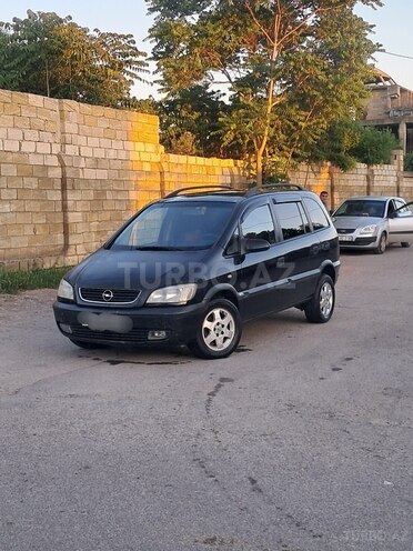 Opel Zafira-1