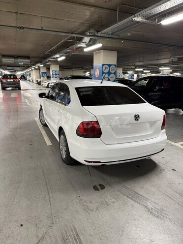 Volkswagen Polo-3