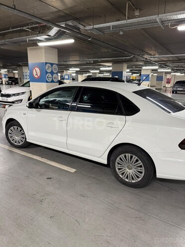 Volkswagen Polo-7