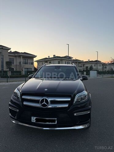 Mercedes GL 550 4MATIC-1