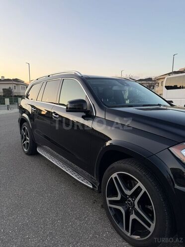 Mercedes GL 550 4MATIC-3