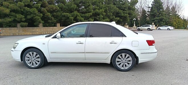Hyundai Sonata-4