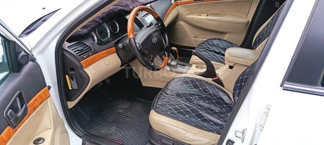 Hyundai Sonata-10