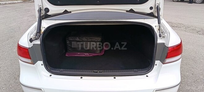 Hyundai Sonata-16