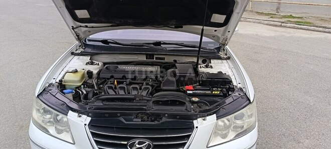 Hyundai Sonata-13
