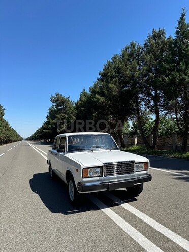 LADA (VAZ) 2107-1