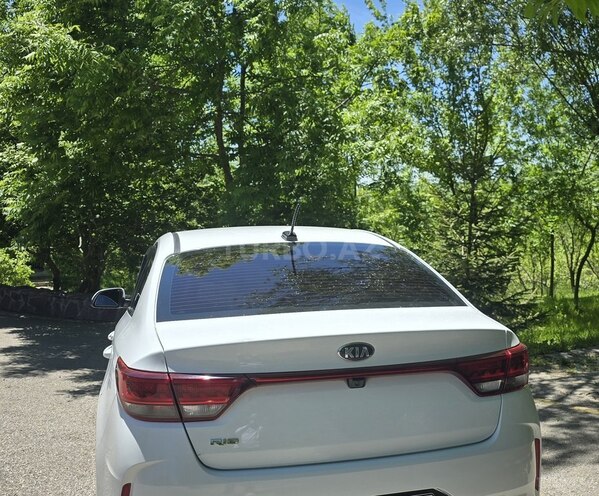 Kia Rio-2