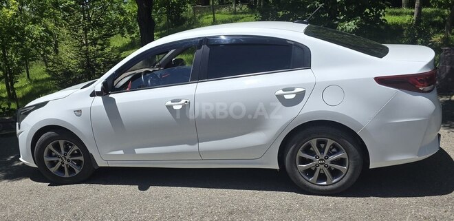 Kia Rio-3