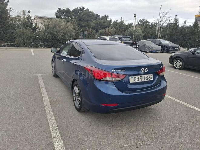 Hyundai Elantra-2