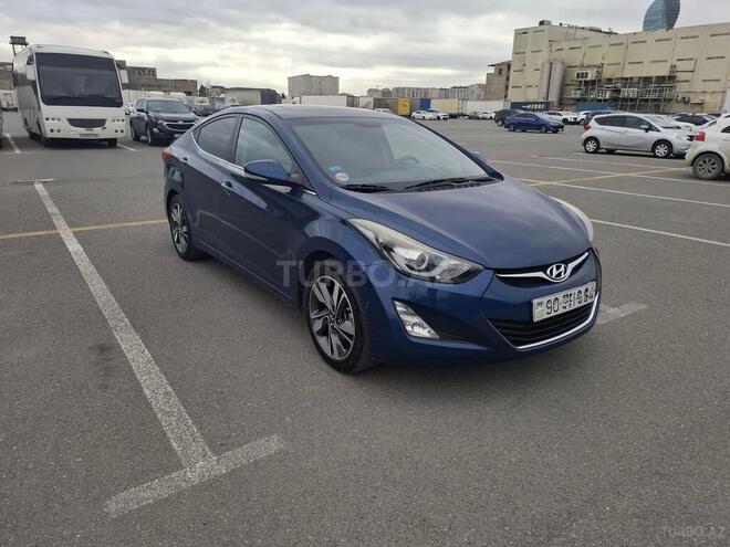 Hyundai Elantra-3