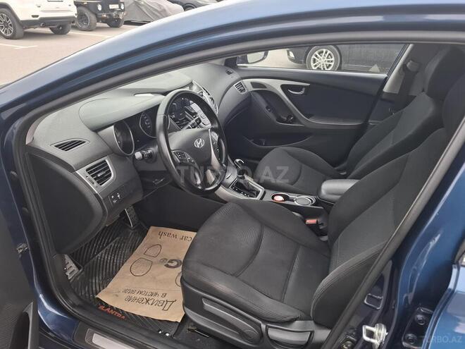 Hyundai Elantra-5